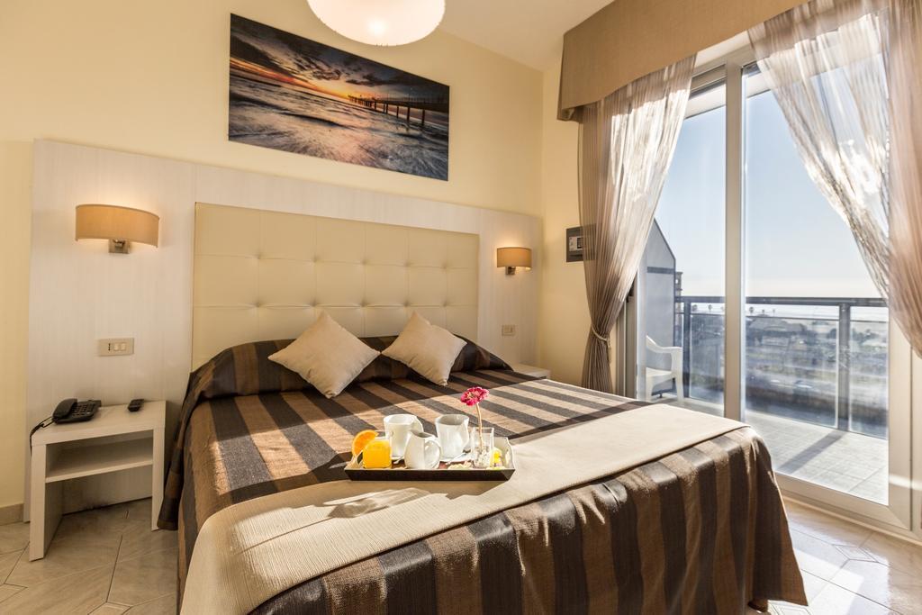 Hotel King Marina di Pietrasanta Værelse billede